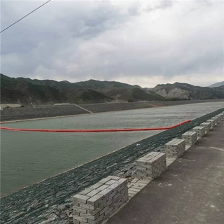 水上平台设备船筏浮体 直径40厘米一体式网格化拦截 钢丝绳锚固