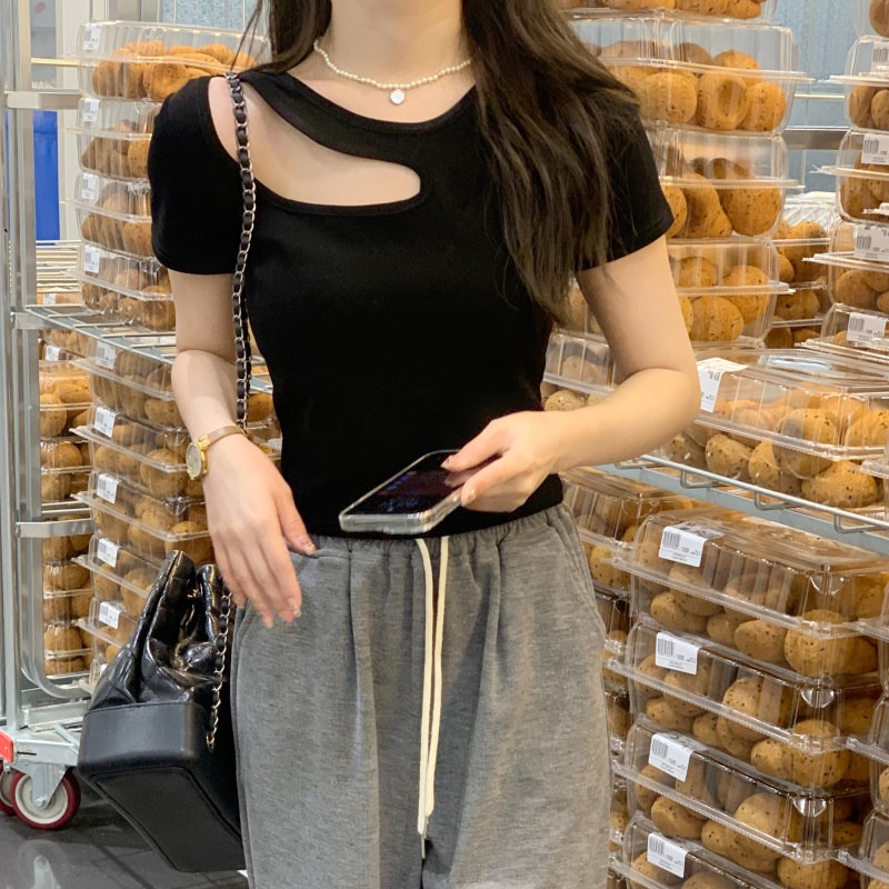Women's Slim Fit Off Shoulder Perforated T-shirt For Summer Wear_voghion.com