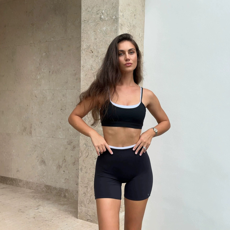 Alo Minimalist Layered Yoga Set for Women, Breathable Cycling Shorts + Tank Top Two-Piece Set for Sports and Fitness Training