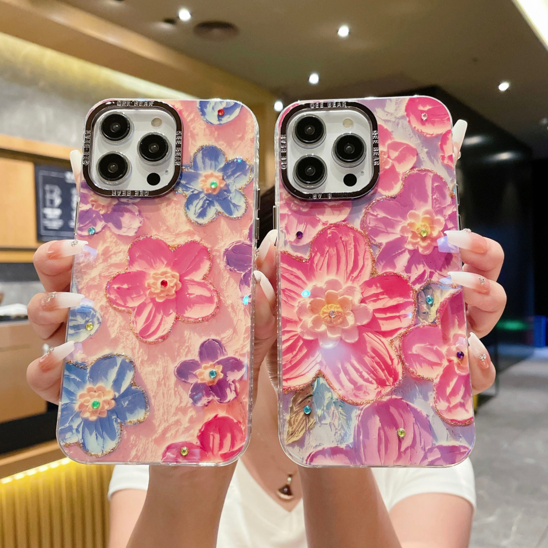 Marco metálico compatible con la funda del teléfono Apple 15, iPhone 17 Pro, resina azul claro, pintura al óleo de arcoíris, pulsera con diseño de flores