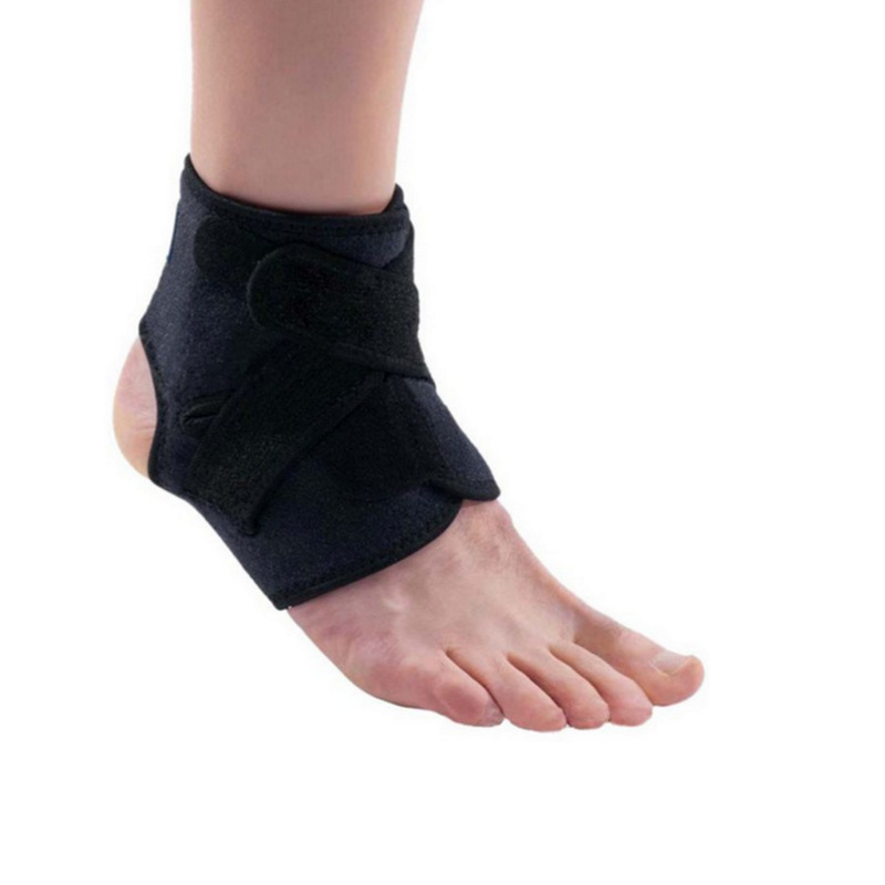 バドミントンの保護具は足首の足首を調節できます。