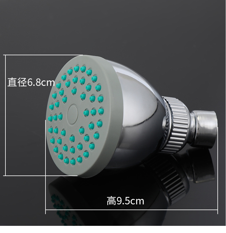 The hotel bathroom is equipped with a household shower head, a circular shower head, and a detachable shower head for bathing. 4 points undefined