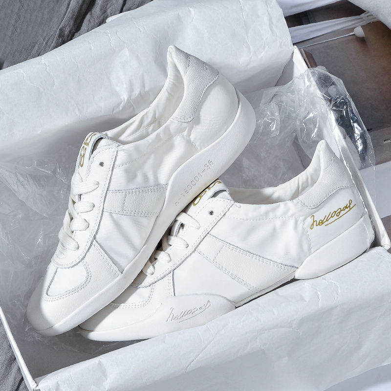 White Shoes for Women 2025 Spring & Fall New Versatile Breathable Casual Sports Shoes Fashionable Flats Running Shoes Women's Flats