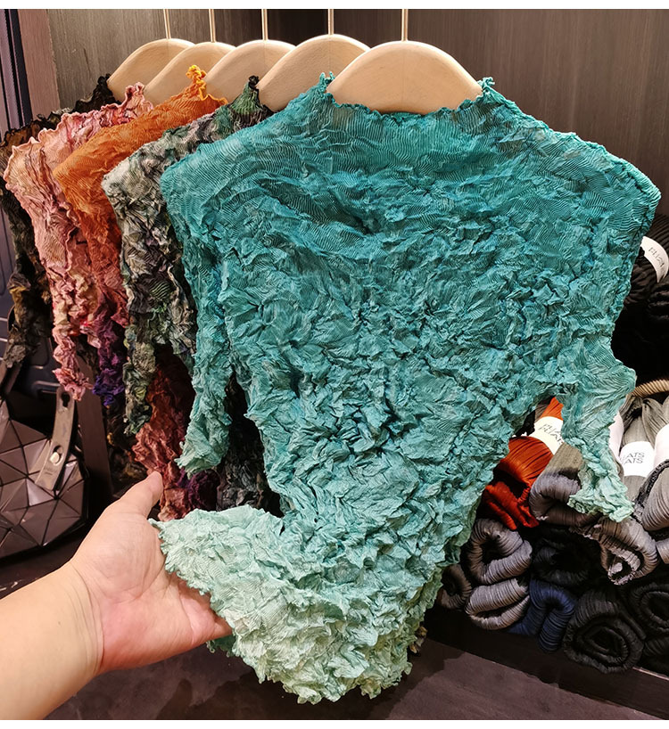 Áo thun nữ xếp ly gradient buộc dây ôm dáng — Màu tím đổi màu, Màu đen, Màu cà phê đỏ, Màu xanh nhạt dần chi tiết 8