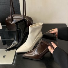 小众黑色尖头高跟短靴女2025秋冬新款皮靴细跟美拉德女士短筒靴子