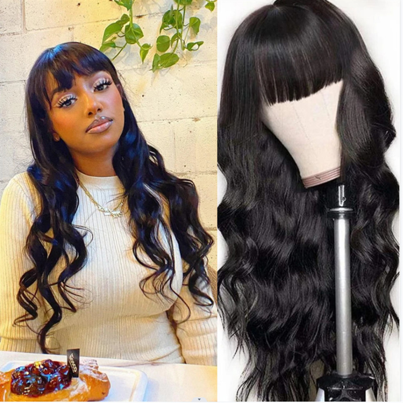 Parrucca da donna lunga, nera e riccia con frangia, in fibra sintetica, realizzata con extension per capelli._voghion.com
