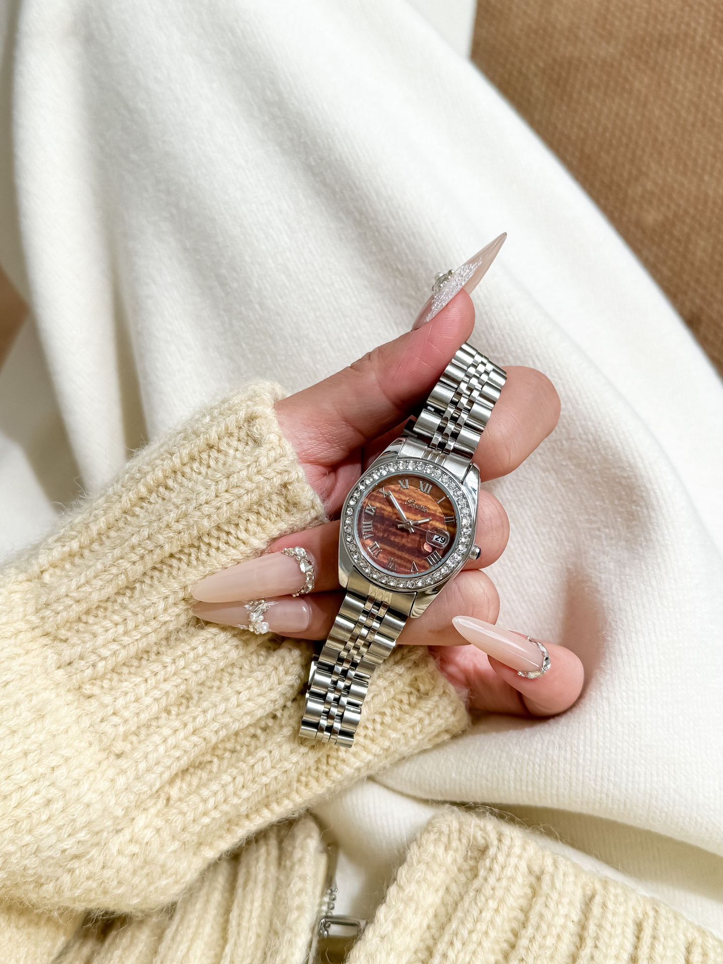75g Weight Tempered Glass Mirror Material Alloy Strap Material Watch Classification Pointer Display Type Butterfly Double Snap Buckle Style Round Dial Shape Daily, Street Occasion Quartz Movement Solid Color Pattern All Seasons Season Women's Gender Retro, Classic Style Style Retro Classic Style Solid Color Butterfly Double Snap Quartz Watch Women's Watches 16
