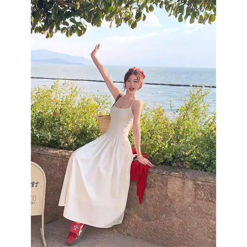 Su San San White Spaghetti Strap Dress for Women, New Style for Early Spring, Elegant and Slimming Long Dress