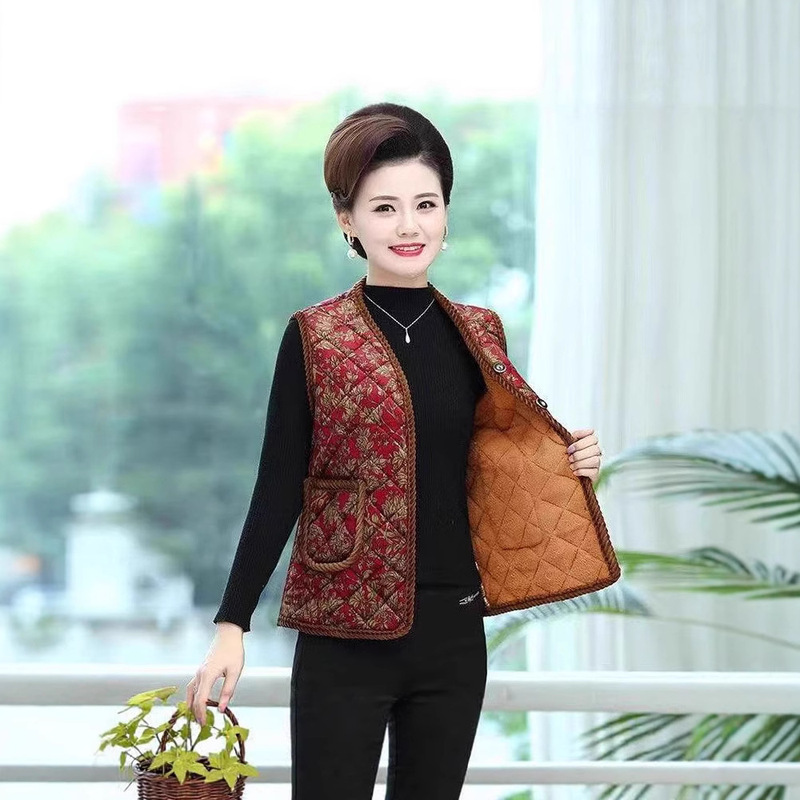 Middle-Aged and Elderly Women's Autumn and Winter Velvet Thickened Vest for Mothers, Grandmothers, and Mothers-In-Law