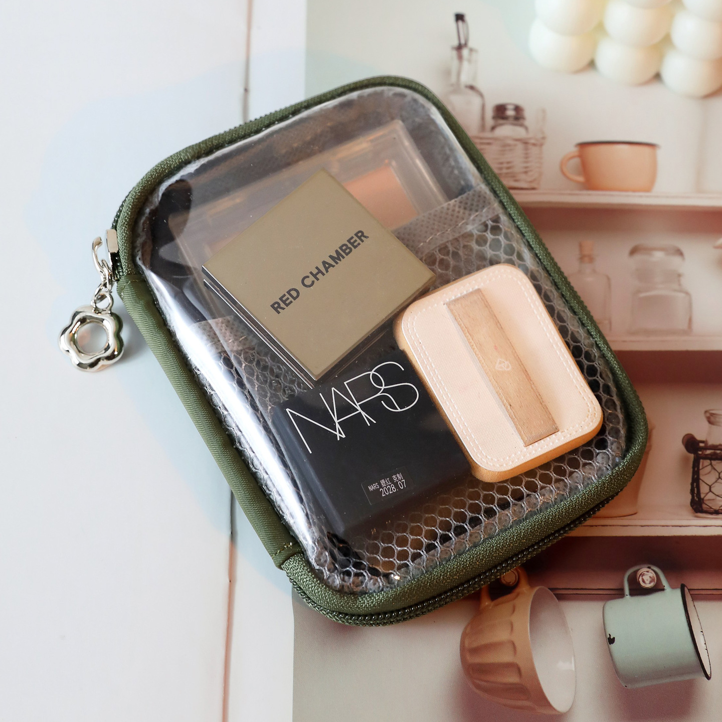 Bolsa de maquillaje portátil de gran capacidad para mujeres 2024, nueva sensación de alta calidad de viaje para productos de cuidado de la piel caja de lavado
