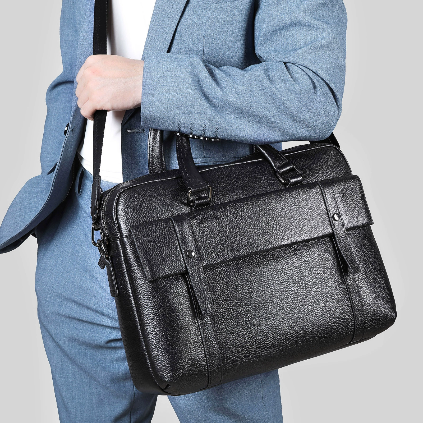 Capacious leather laptop, shoulder bag, genuine leather, business version