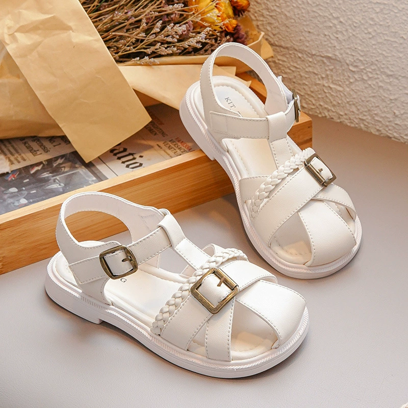 Пляжная обувь для девочек кроссовки средней и большой девочки 2024 летний новый детский баотоу мягкая подошва нескользящие модные сандалии