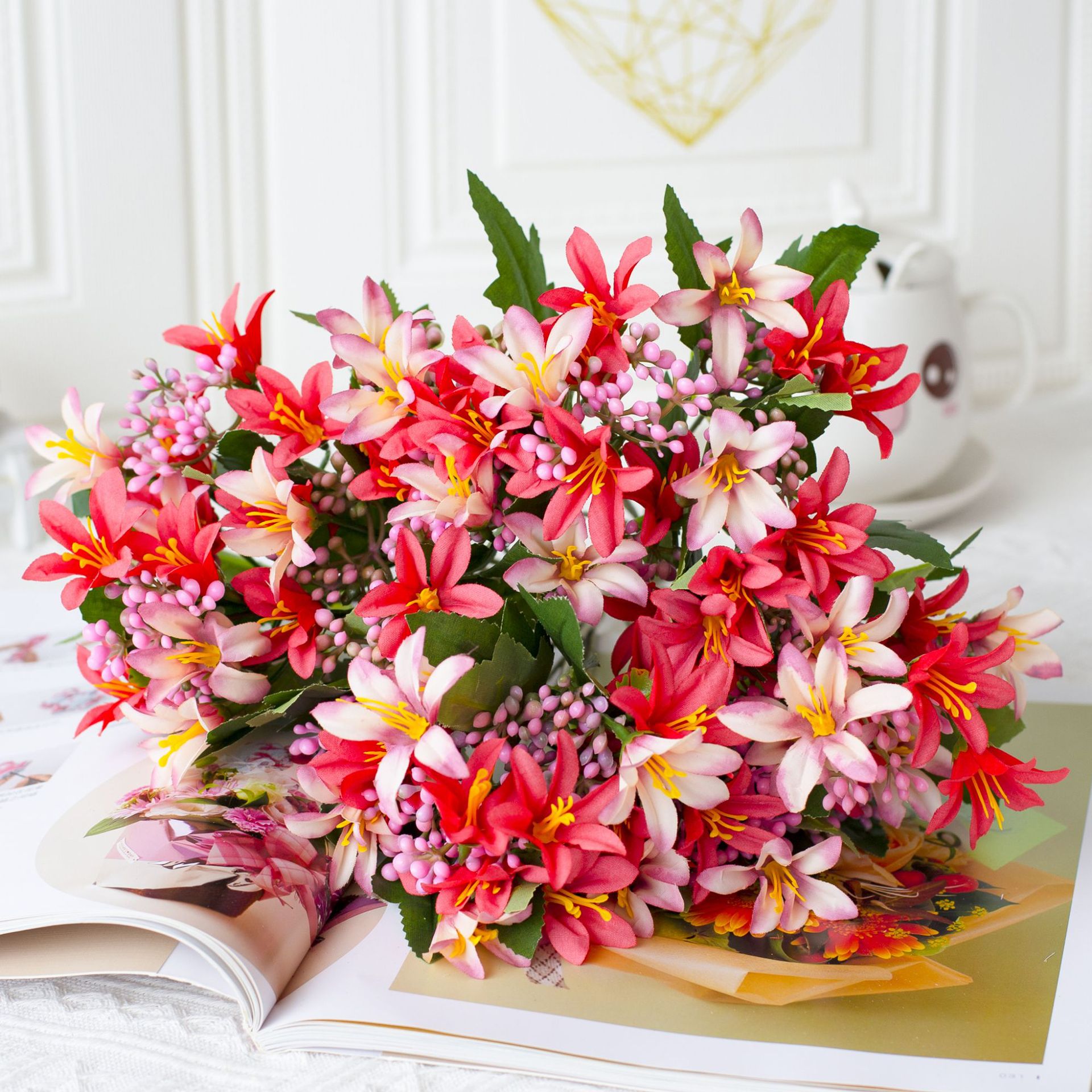 Factory Direct Supply of Simulated Imperial Concubine Lily Flower Plant Furnishings Home Decoration Ornaments Photography Props diy Bouquet