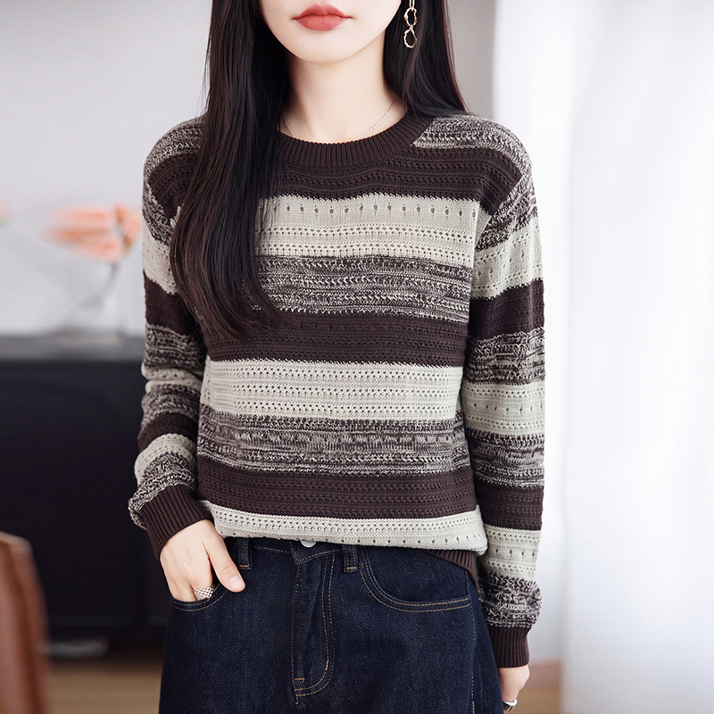 Cross-border round-neck striped knit sweater, women's long-sleeved spring/autumn new style, fashionable and chic, loose and relaxed fit, retro style Cross-border round-neck striped knit sweater, women's long-sleeved spring/autumn new style, fashionable and chic, loose and relaxed fit, retro style