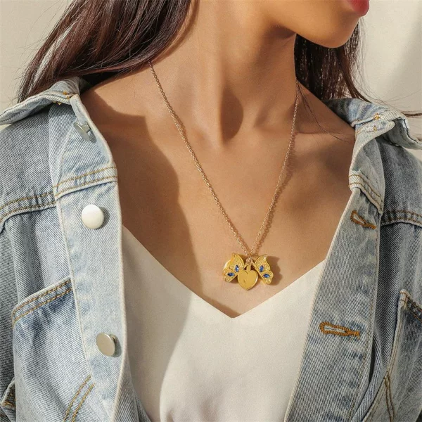 New European and American Popular Jewelry Metal Diamond Butterfly Heart Openable Photo Box Pendant Necklace Elegant Simple Lock