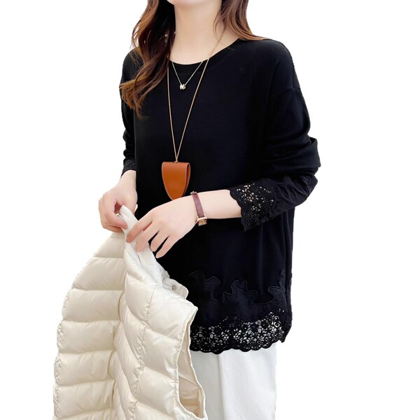 White long T-shirt with a round collar