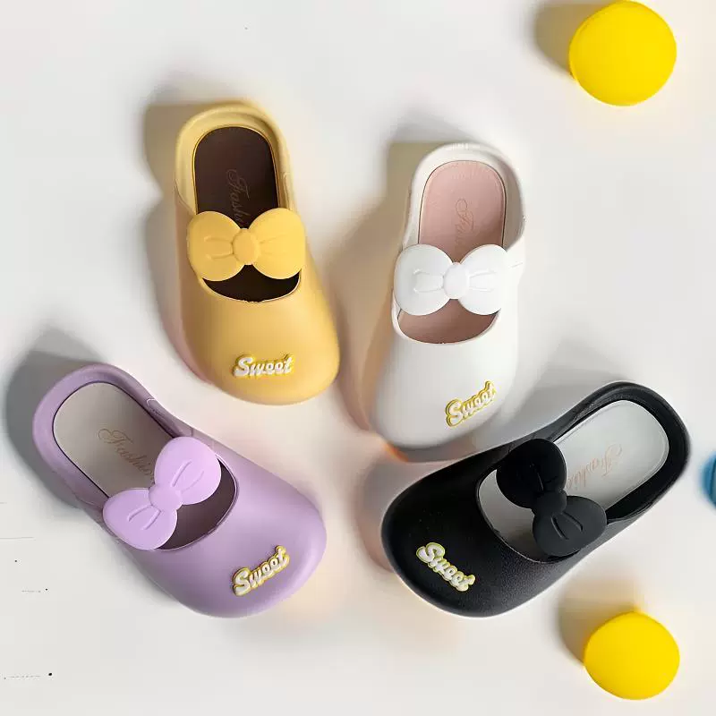 Детская милая обувь Baotou для девочек летом носить дома нескользящая плоская подошва