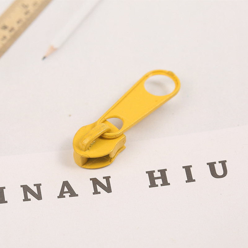 No. 5 fabricantes de cremallera de nylon nueva bolsa de maquillaje de color bolsas de lápiz gruesas cremallera al por mayor