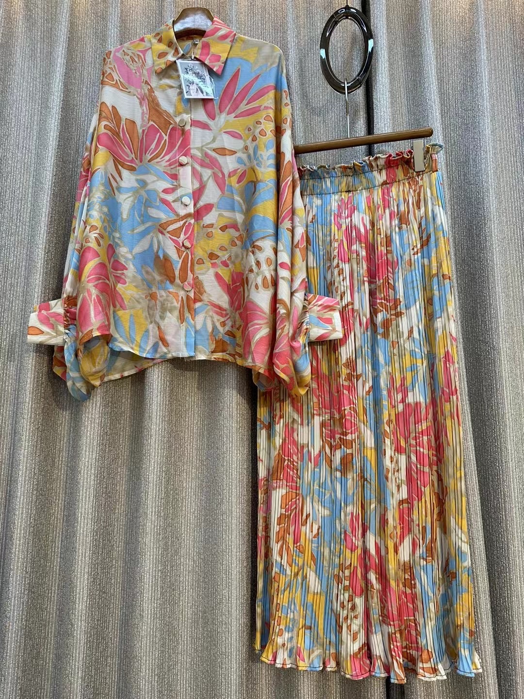 560g Weight Long Sleeve Sleeve Length Polyester Fabric Type Pant Co-ord Set Sets Type 2 Pieces Set Quantity Holiday, Street Occasion Turndown Neckline Loose Fit Type Printing, Flower Pattern Summer, Spring, Autumn Season Women's Gender Elegant, Basic Style Holiday Street Women's Elegant Basic Printing Flower Polyester Pant Co-ord Set Pants Sets 12