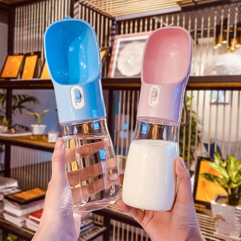 Botella de agua para perros