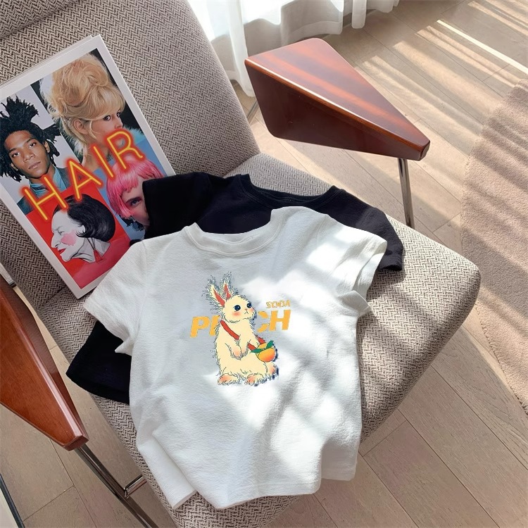 흰색-주황색 토끼