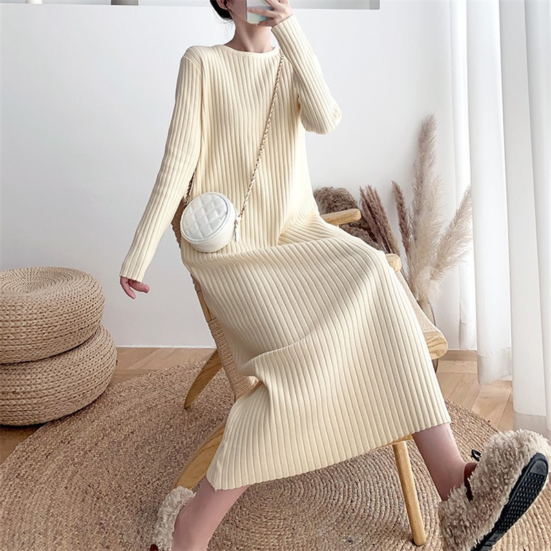2026 New Autumn and Winter Round-Neck Knitted Dress Paired with a Mid-Length Coat, Ribbed Base Dress, Slim-Fit Skirt 2026 New Autumn and Winter Round-Neck Knitted Dress Paired with a Mid-Length Coat, Ribbed Base Dress, Slim-Fit Skirt