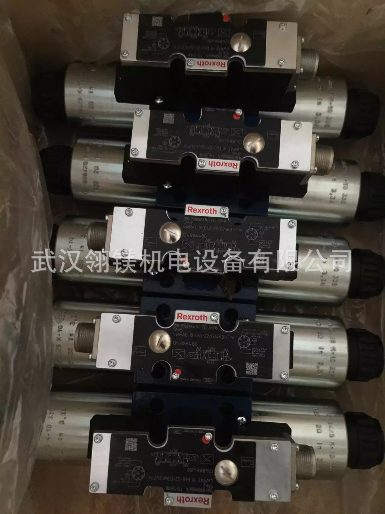 德国力士乐比例阀R900963717	4WRZ10E85-70/6EG24N9EK4/V