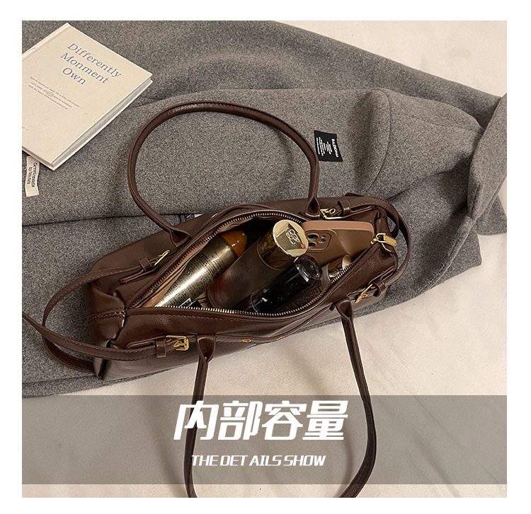 Túi xách baguette nữ phong cách retro, túi đeo tay và kẹp nách thời trang, kiểu dáng gối mềm mại — Burgundy không có mặt dây chuyền, Màu nâu không có mặt dây chuyền, Màu đen không có mặt dây chuyền, Màu nâu với mặt dây chuyền chi tiết 4