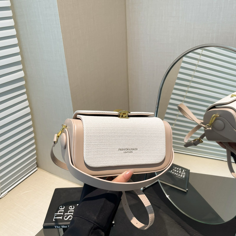 Bolsos de moda transfronterizos para mujer 2025 verano nuevo bolso cuadrado pequeño a juego de colores simple y casual bolso de mensajero de alta calidad