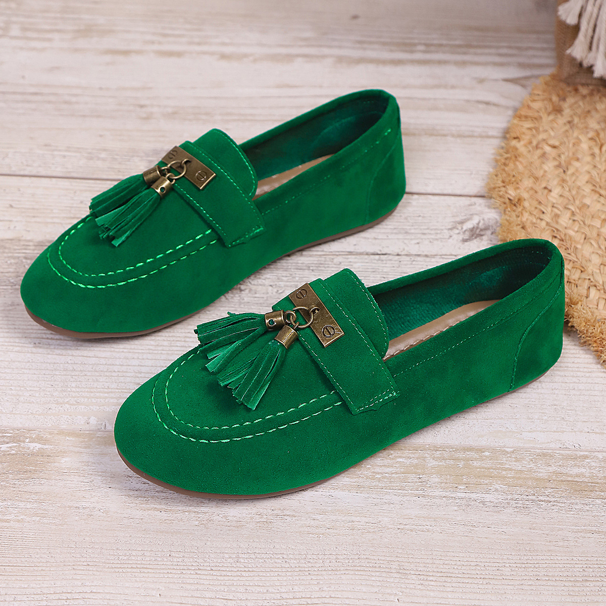 Damen-Slipper in Übergröße, flach, aus Wildleder, mit Quasten, runder Zehenpartie, bequem, für einen Fuß geeignet_voghion.com