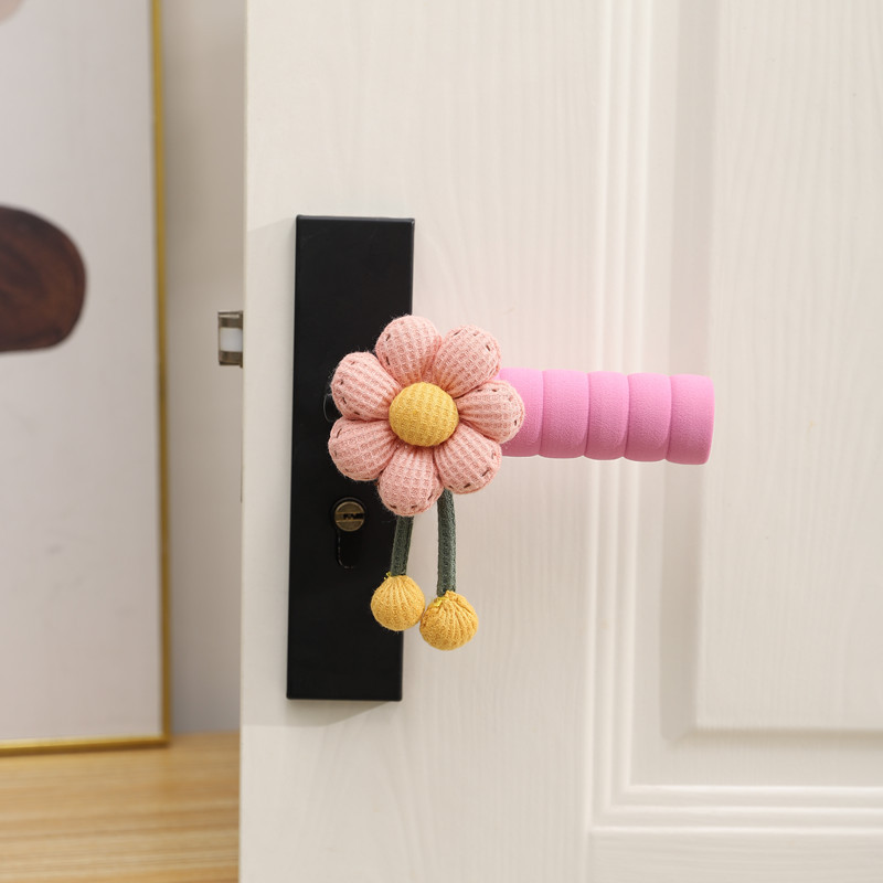 Threading flower [pink] right hand to open the door