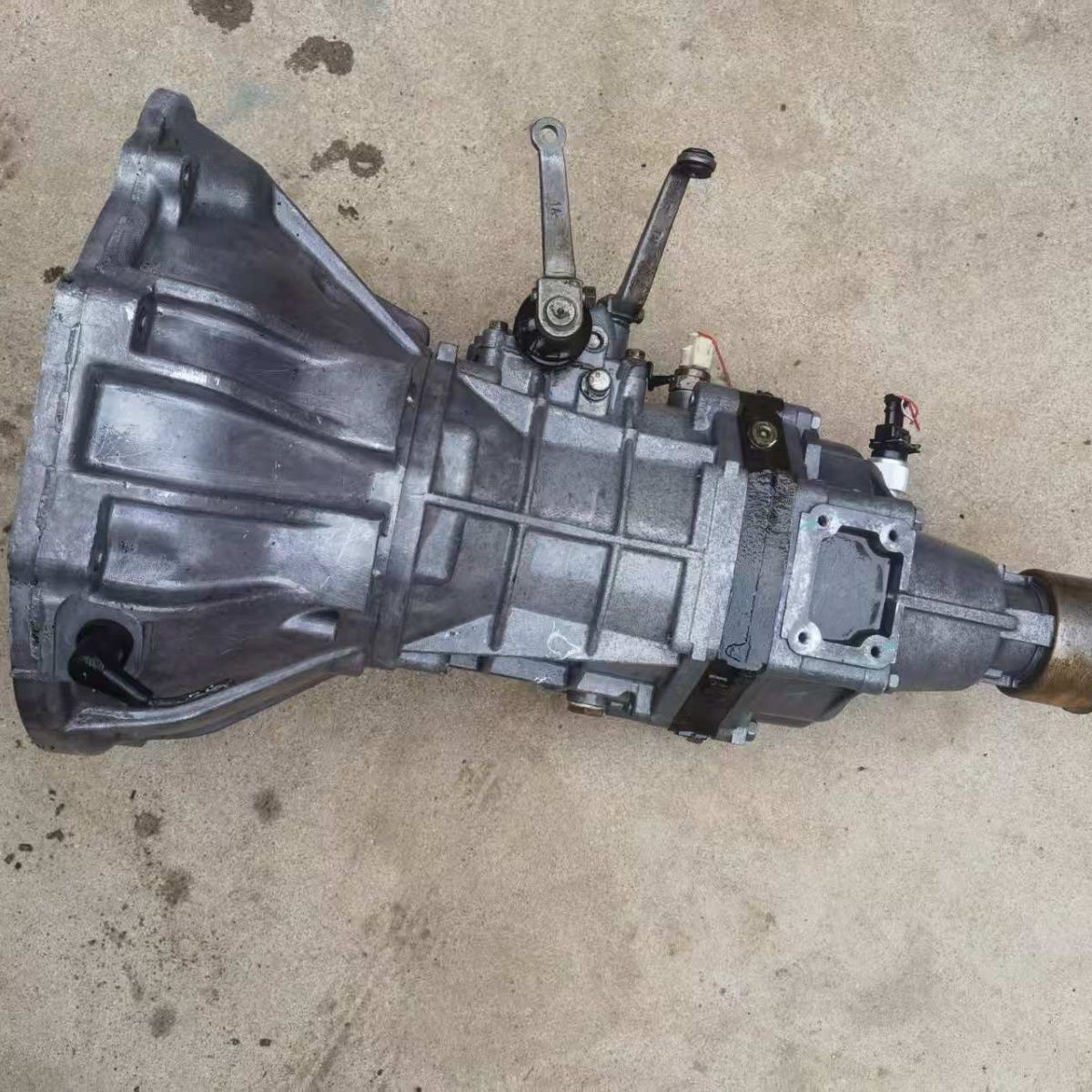 Suitable for Jinbei Grace V19, Haishi 491, 4Y van, Great Wall pickup truck manual transmission gearbox assembly