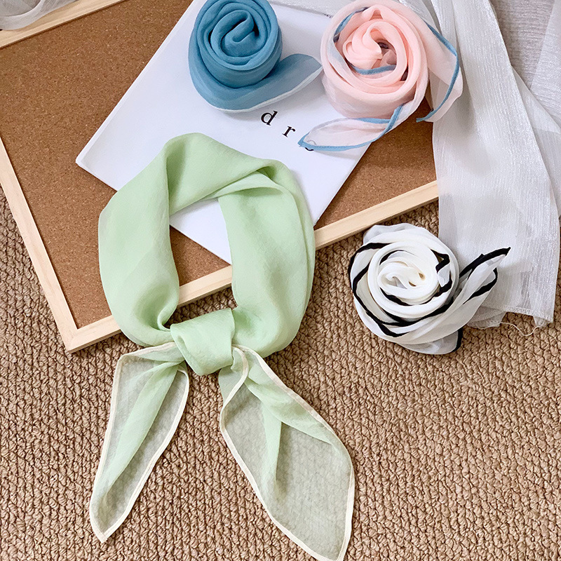 Bufanda de seda, bufanda cuadrada pequeña, bufanda de seda de gasa de muaré retro fresca, sentido de alta calidad, bufanda de cuello literaria, bufanda en la cabeza, banda para el cabello