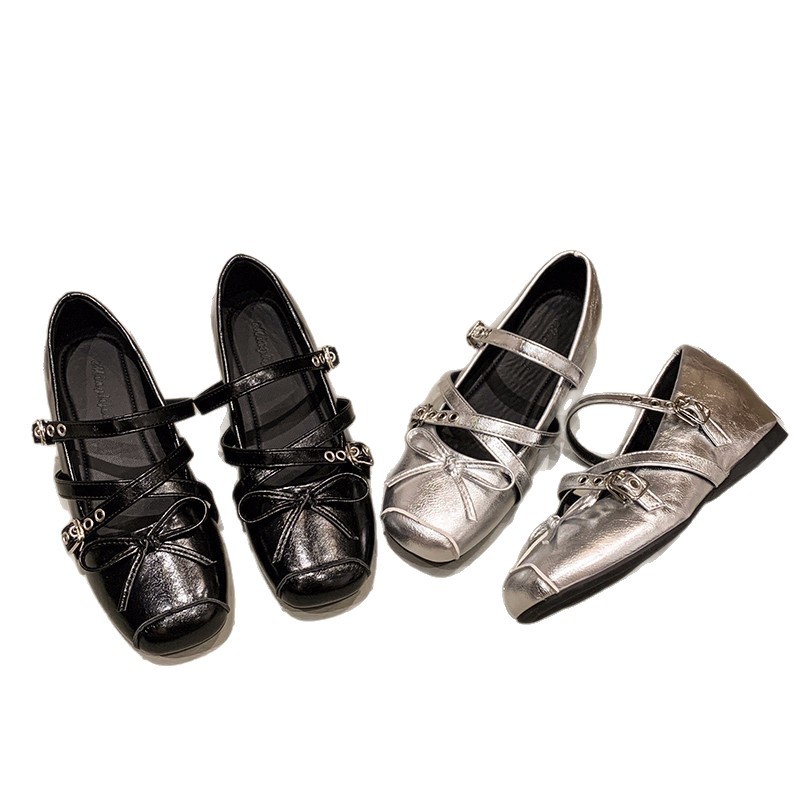 Zapatos de botón retro plateados de boca superficial para mujeres 2026 primavera y verano nuevos botones franceses con falda zapatos de ballet