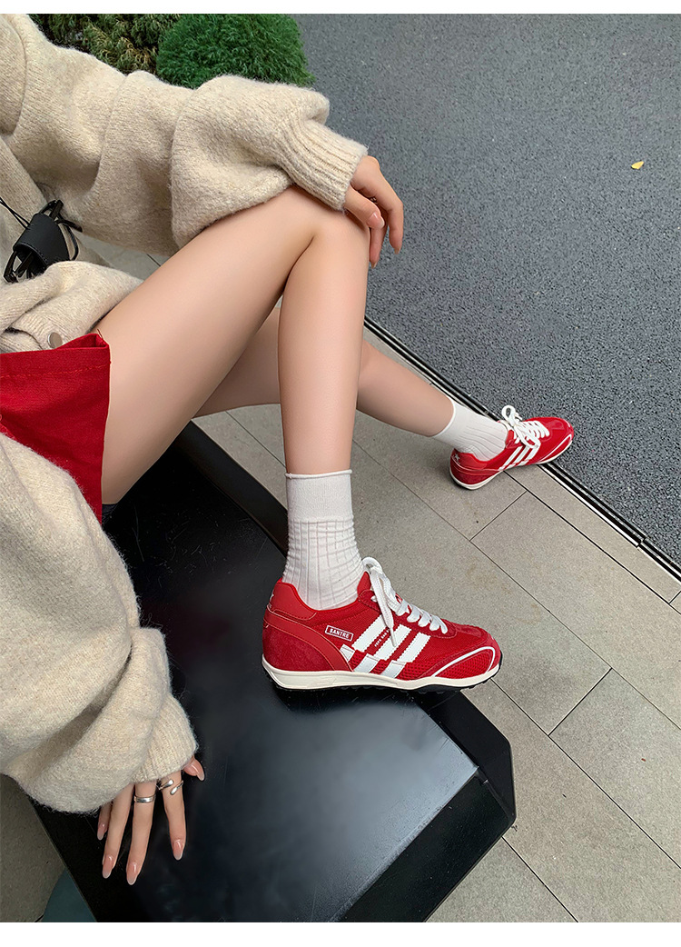 Giày sneaker nữ đế dày phong cách retro cổ điển, tăng chiều cao nhẹ, thoáng khí — xanh lam, màu đỏ chi tiết 8
