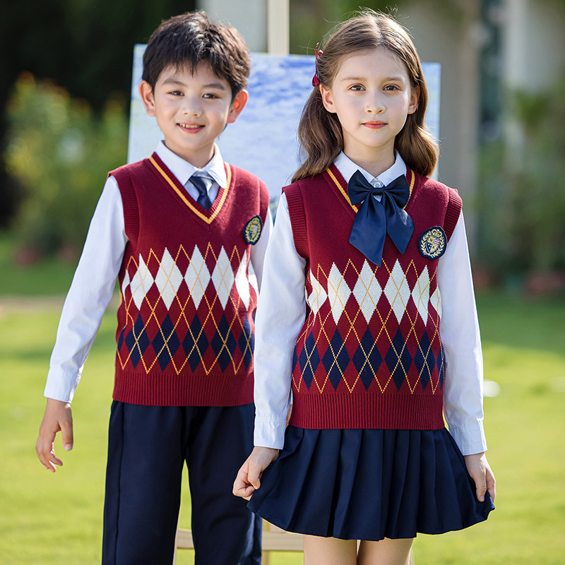 Boy's and Girl's Lapel Pin Set, British Style Four-Piece Kindergarten Uniform Set, Primary School Spring and Autumn School Uniform