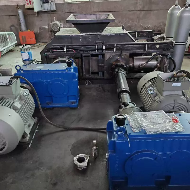 建筑垃圾破碎制砖煤矿狼牙破双齿辊破碎煤机液压石英石对辊破碎机