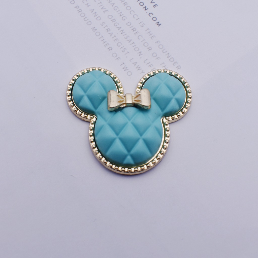 Muñeca de la historieta DIY accesorios de joyería pintura Mickey pajarita color caramelo teléfono móvil belleza material agujero zapatos