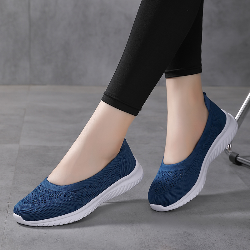 Zapatos de madre para mujeres de comercio exterior nuevos viejos zapatos de tela de Beijing con suela suave, zapatos deportivos casuales para hombres mayores, zapatos de mujer grandes transfronterizos