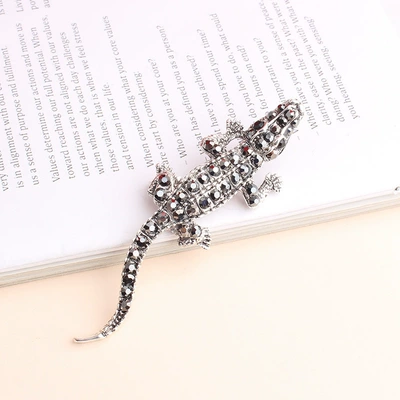 New European and American style cross-border creative cute pin animal enamel drop oil brooch in stock wholesale (Yaxa sancaqları) - silver