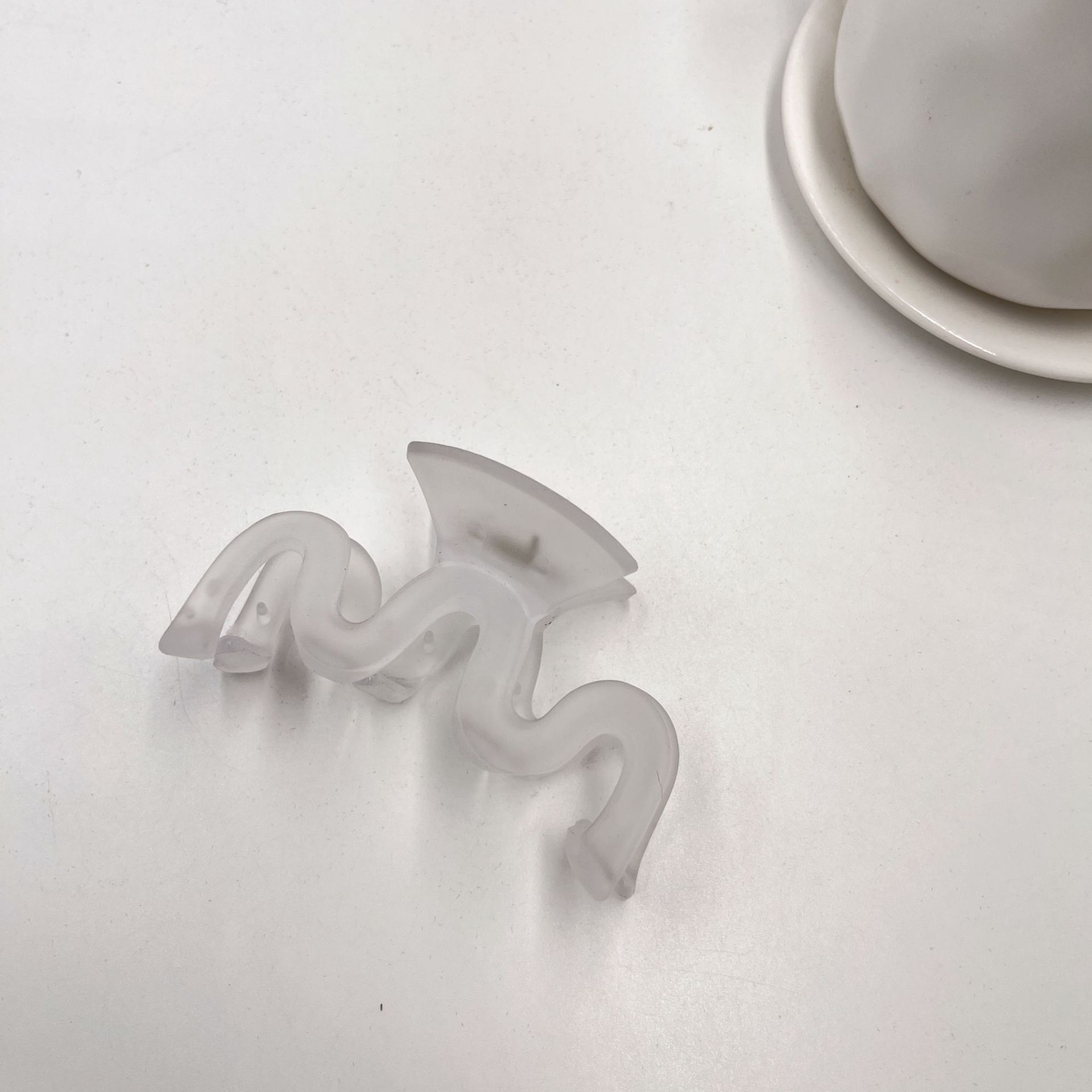 Accesorios para el cabello coreanos Clip de sensación premium de verano Clip de tiburón en la parte posterior de la cabeza