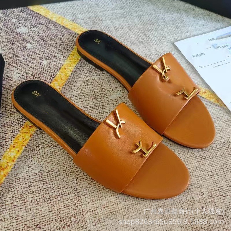 Shengjia 2025 nuevas sandalias planas de primavera y verano de gran tamaño zapatillas de un solo zapato con hebilla de letra cómoda y versátil al por mayor
