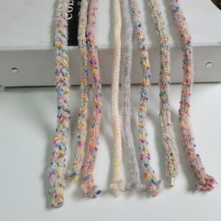 �ﶬ��ʺ��Ƕ����Kë���K��ɫ���cС���L�������Ŀ����l�³��K