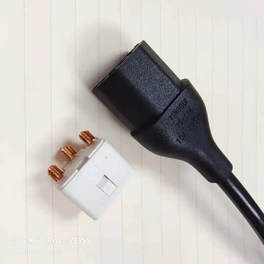 品字尾内架 一体式品字尾插头 端子厚0.4mm过750度灼热丝短款新款