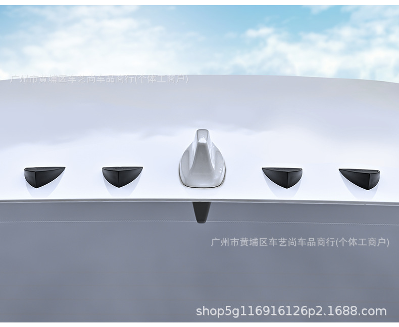 Cross-border best-selling car modification universal roof wing triangular spoiler, no drilling required, decorative shark fin antenna, tail wing