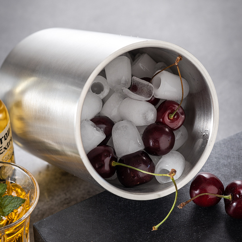 Cubo de hielo de acero inoxidable de doble capa Barra de vino para el hogar Cubo de champán cubo de hielo Cubo de vino de cerveza creativa 1.6L