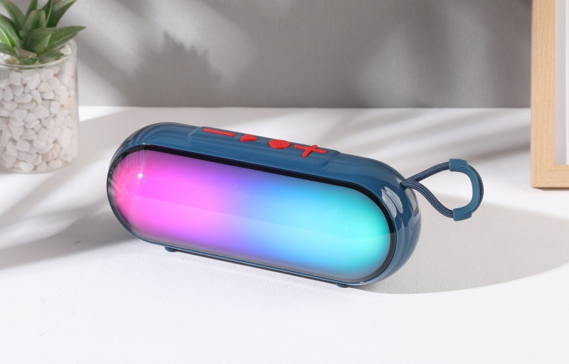 Nuevo transfronterizo TG792 Bluetooth audio con lámpara portátil RGB al aire libre colorido tarjeta de enchufe subwoofer caja de regalo