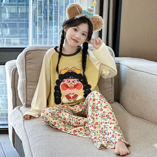 ���lŮͯ˯�´������b�д�ͯ��ͨƴɫ�L��Ů���������e�Ҿӷ���