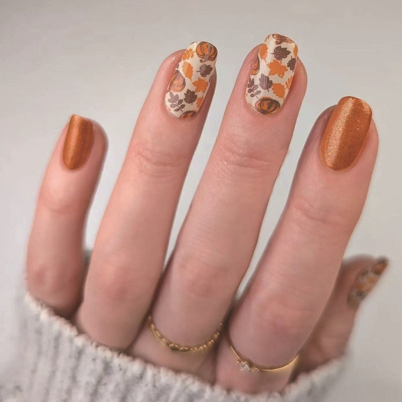 2024 Thanksgiving Maple Leaf Pumpkin Golden Glitter Chinese Finished Products Wearing Manicure Foreign Trade Full Coverage Fake Nails