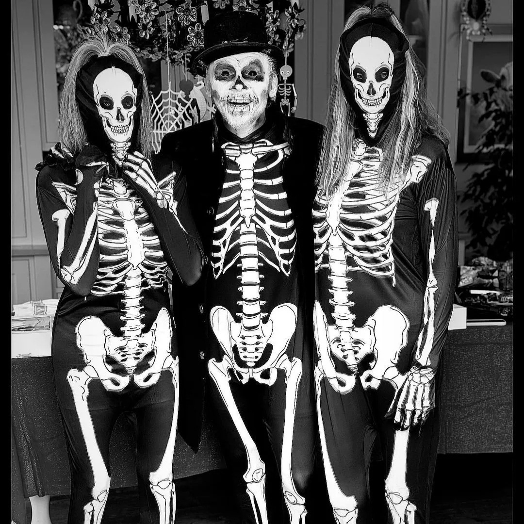 Ropa de vestir con estampado de esqueleto con capucha de calavera para niños